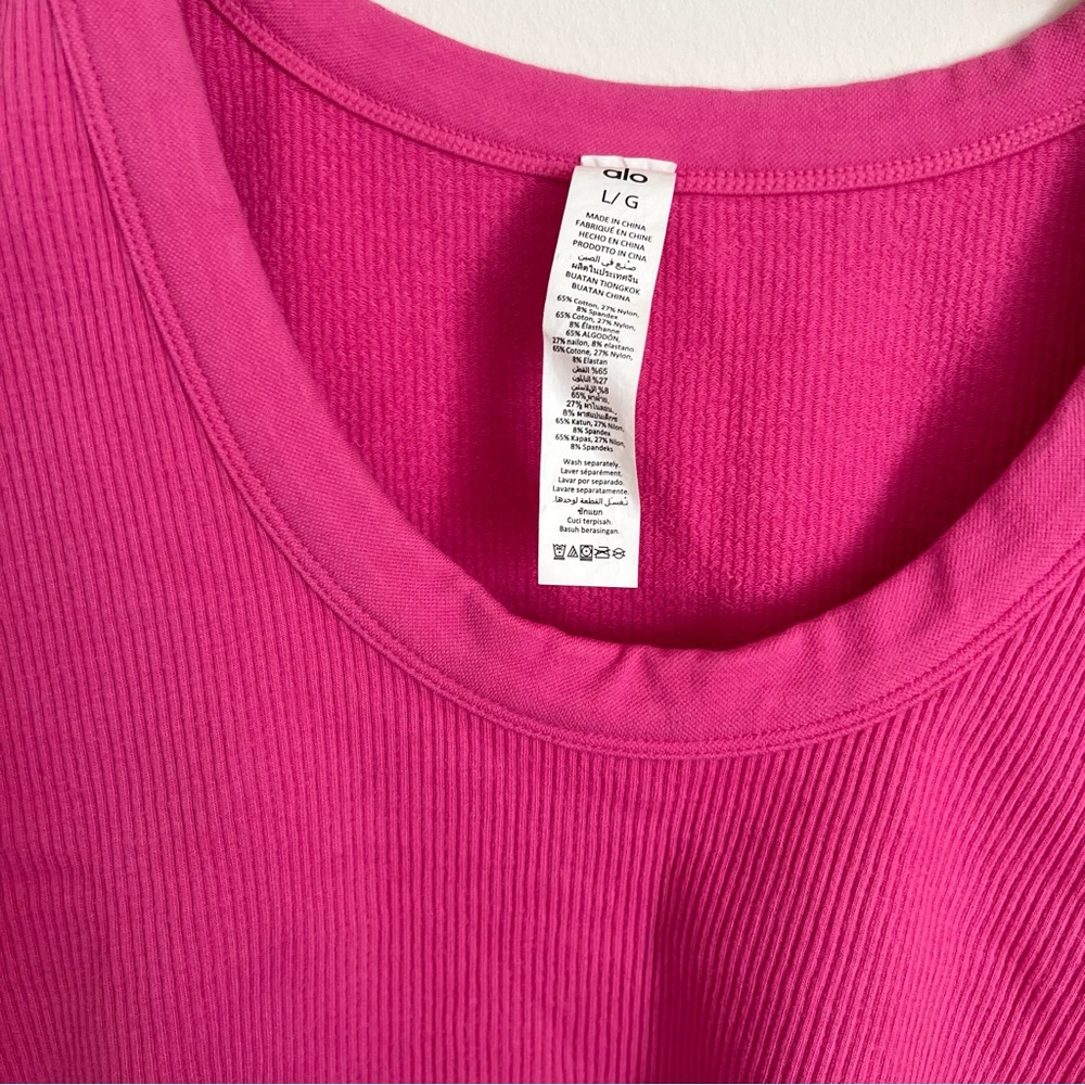 Alo Yoga Serene Short Sleeve - Picture 4 of 6